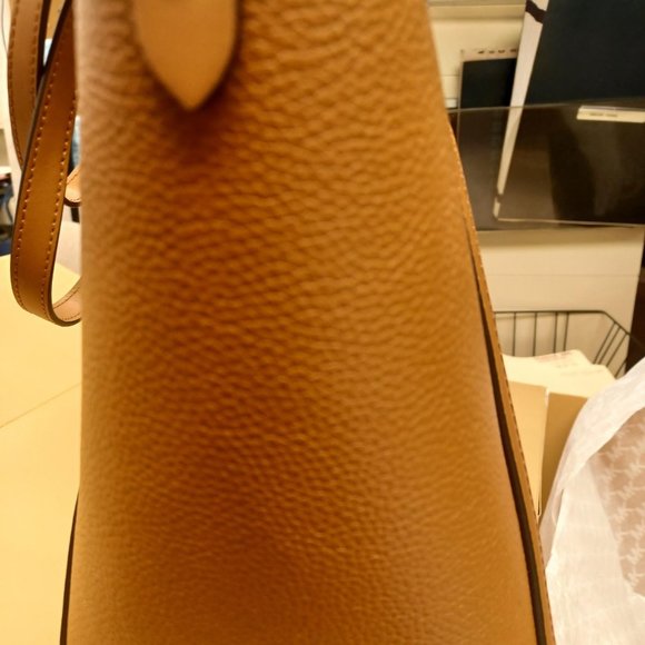 Michaels Kors Handbag NEW - Picture 4 of 9